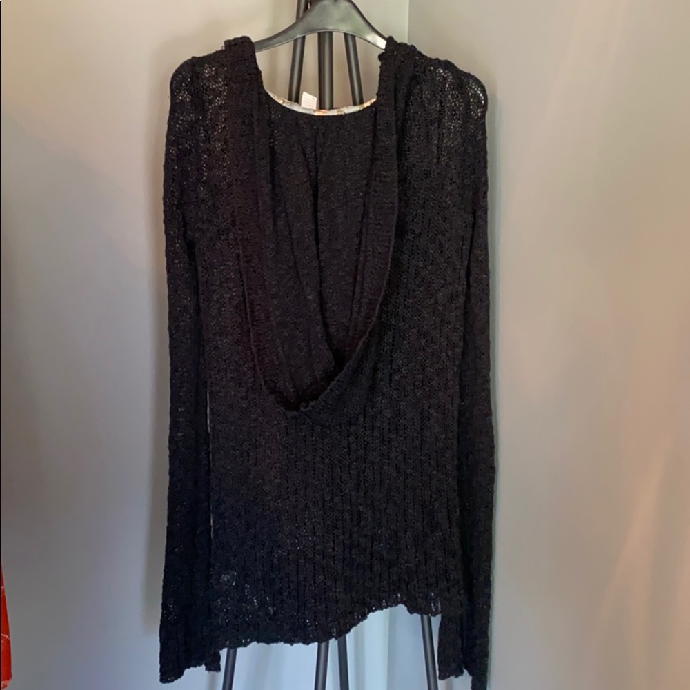 Crochet sweater - Picture 2 of 3
